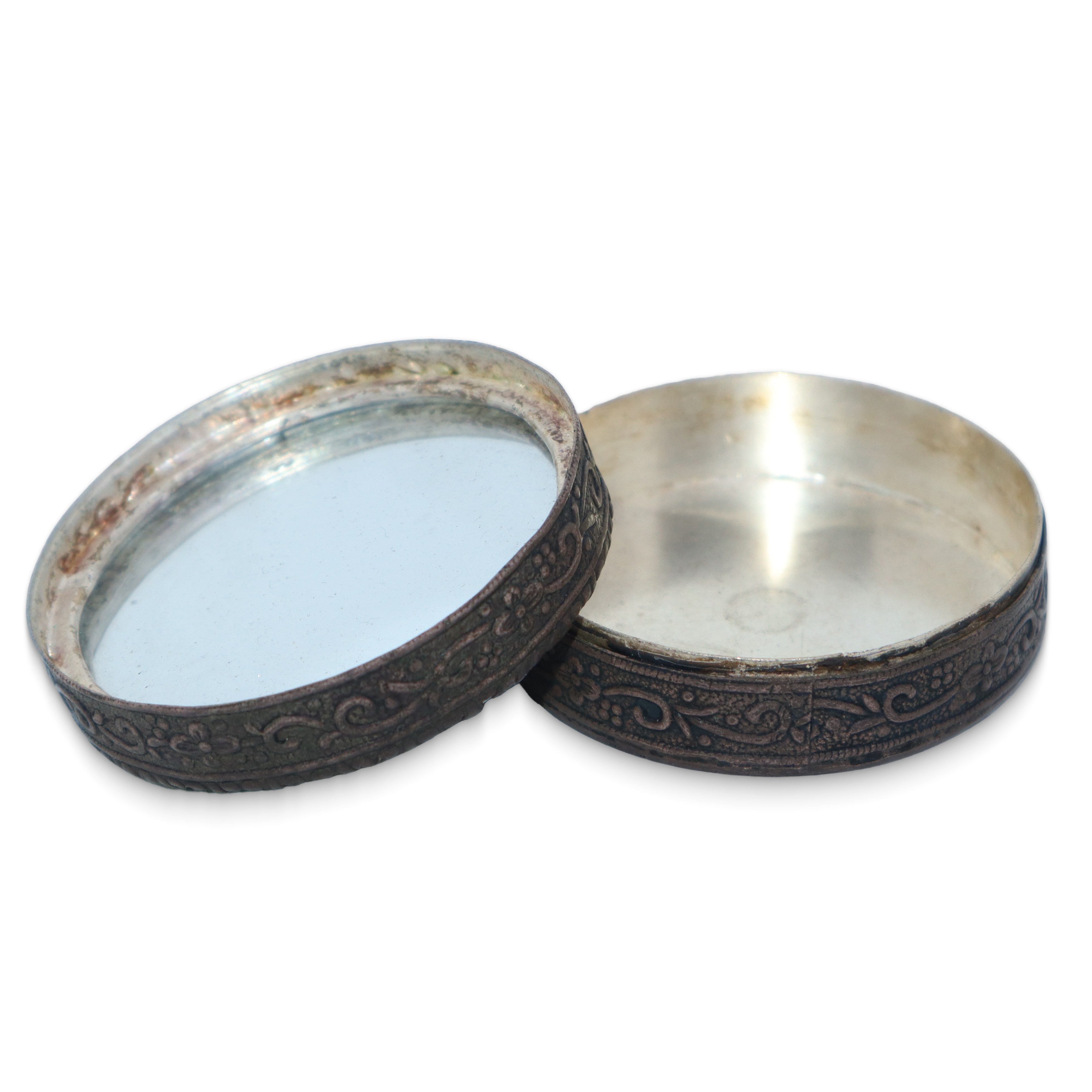 N. 2 portapillole cinesi in metallo, con coperchio smaltato e dipinto