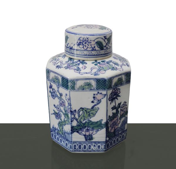 Pair of octagonal Chinese vases in white porcelain
