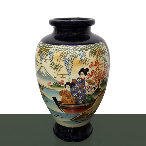 Hand painted Japanese vase with geisha in a boat