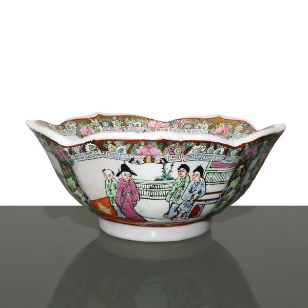 Chinese scalloped porcelain bowl with scenes of popular life