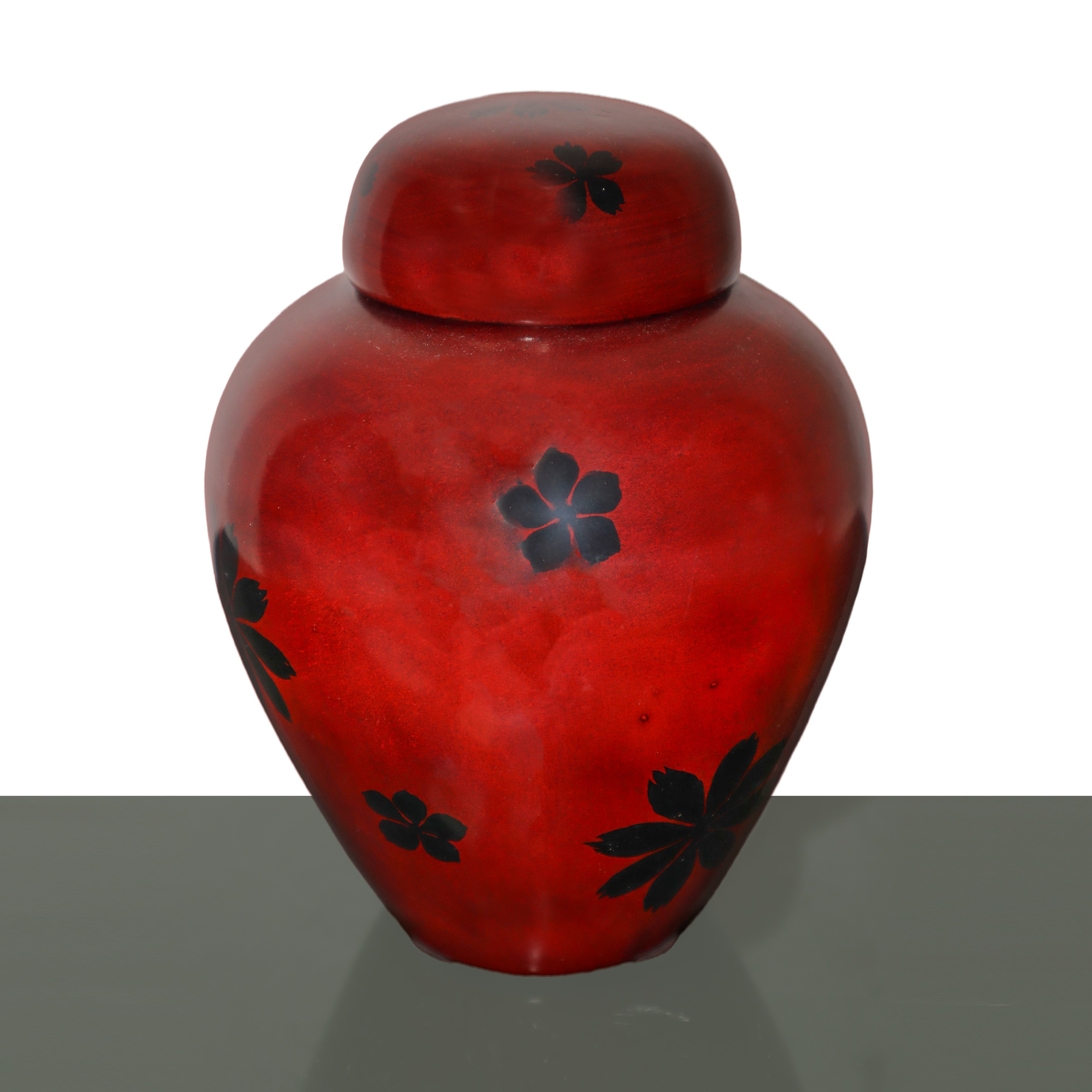 Coppia di Vasi Orientali con Coperchio Laccati in Rosso e Decorazioni Floreali Nere