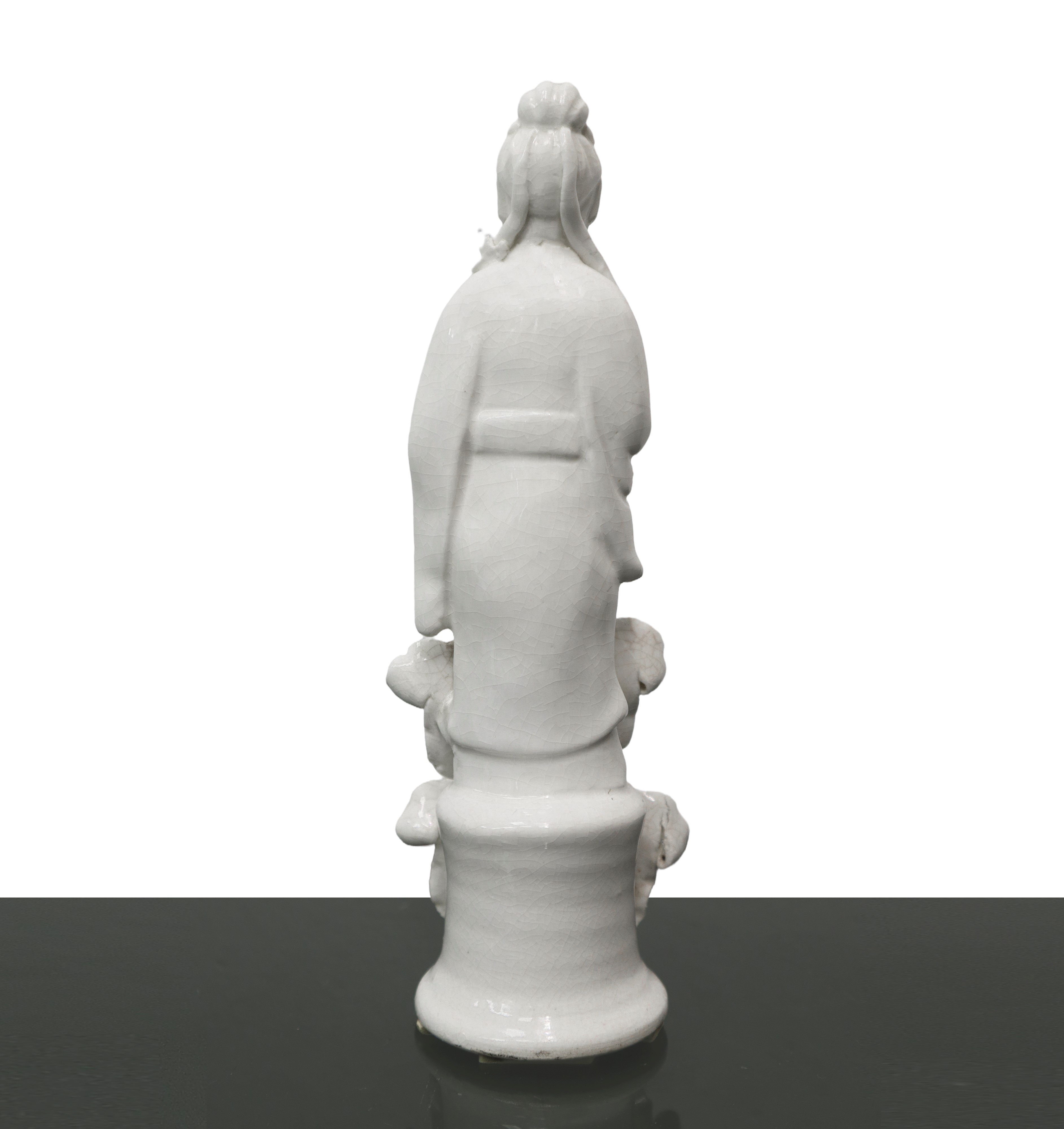 Statuina Cinese di Saggio in Porcellana Bianca