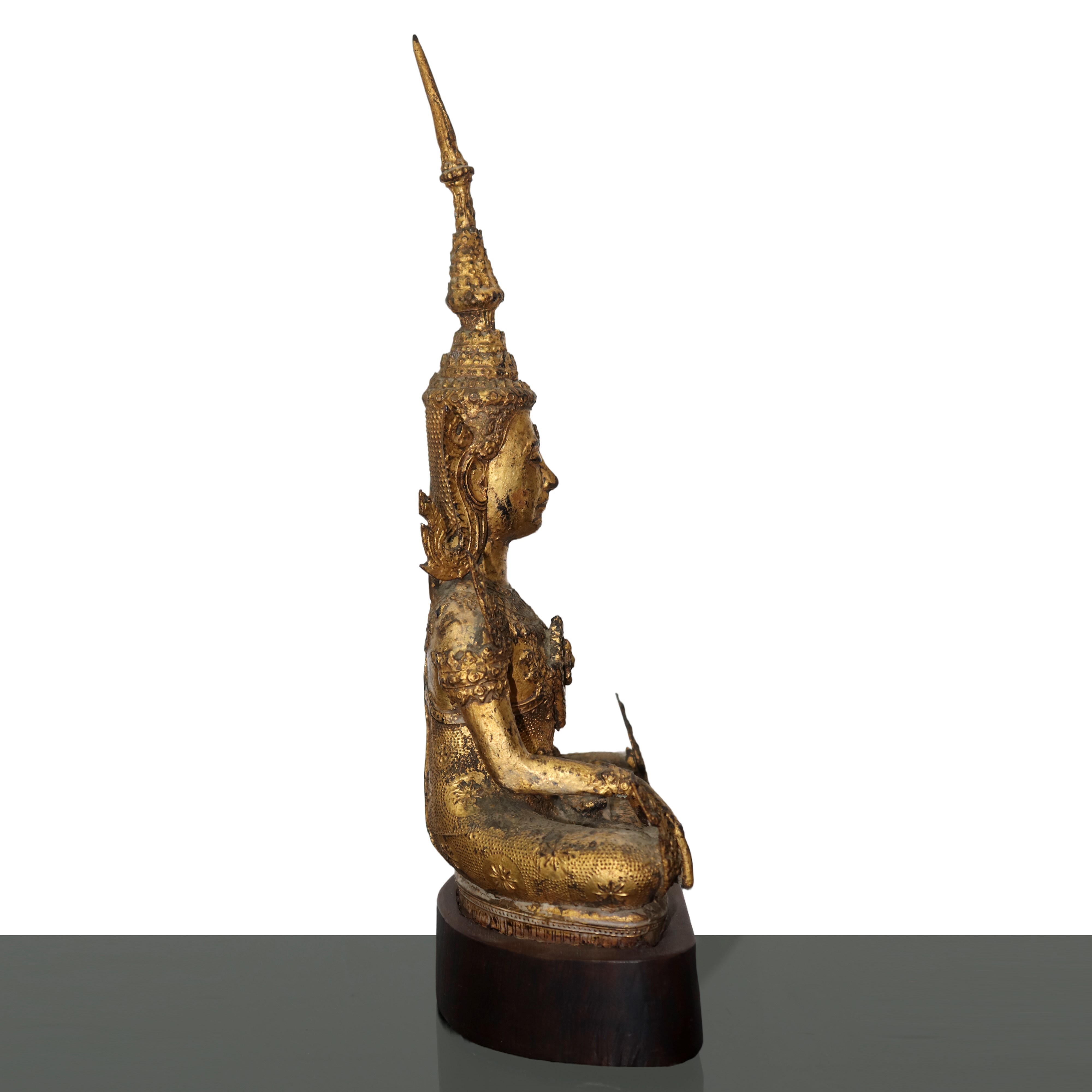 Antica Scultura di Buddha Thailandese