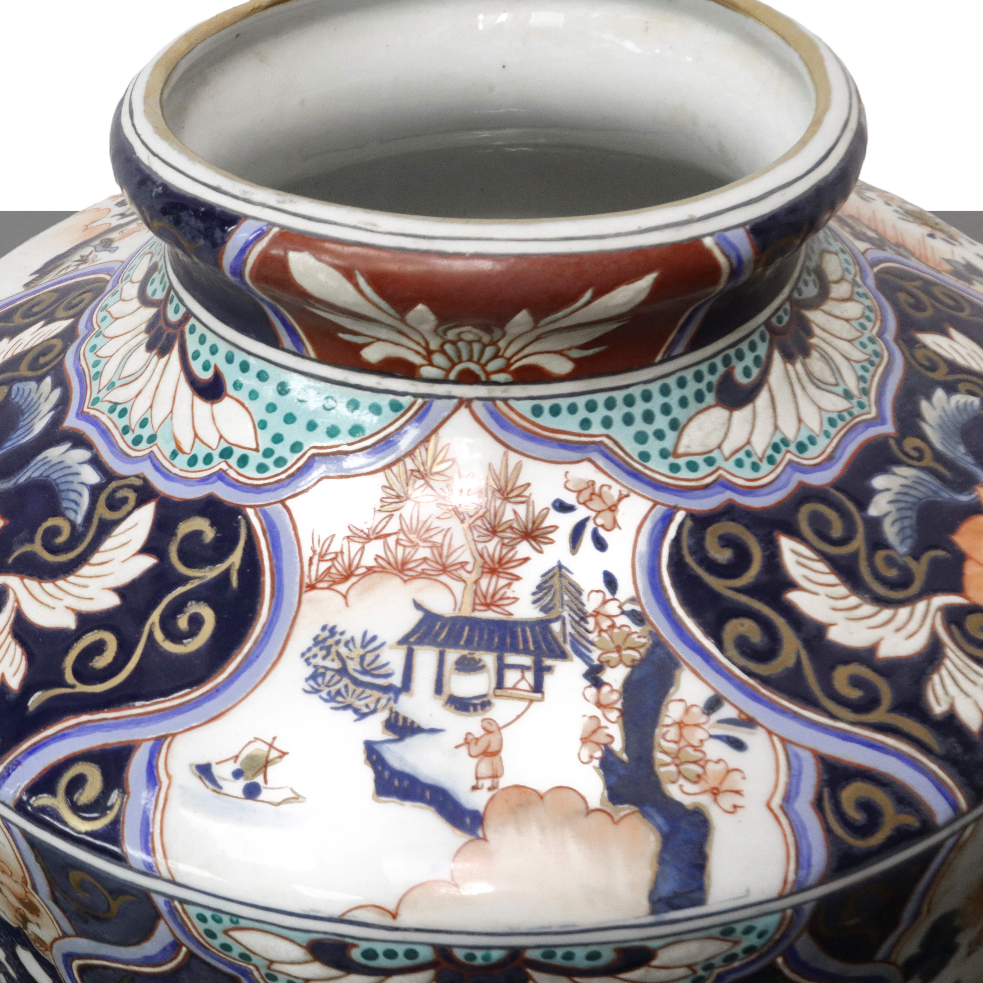 Vaso cinese policromo forma tonda con decorazioni floreali