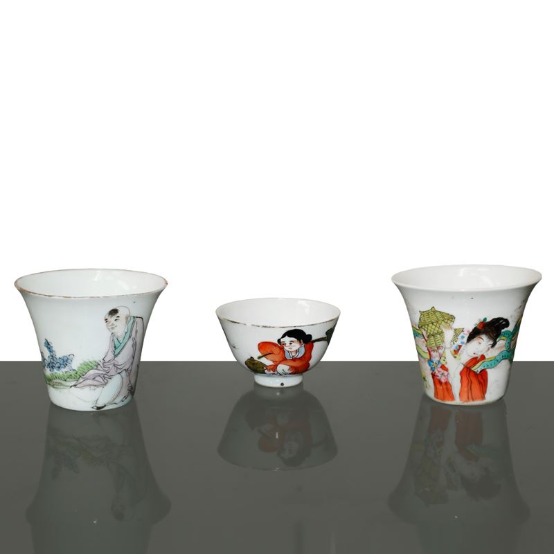 Coppia di Vasetti e una Ciotolina Orientali in Ceramica