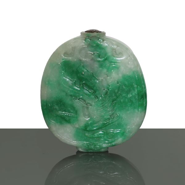 Chinese green jade snuff bottle