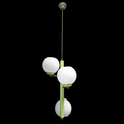 Lampadario vintage, placcato in verde con tre luci e bocce in opaline bianche
