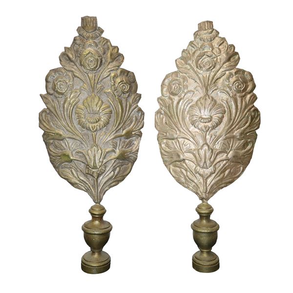 Pair of metal palm trees printed with floral motifs