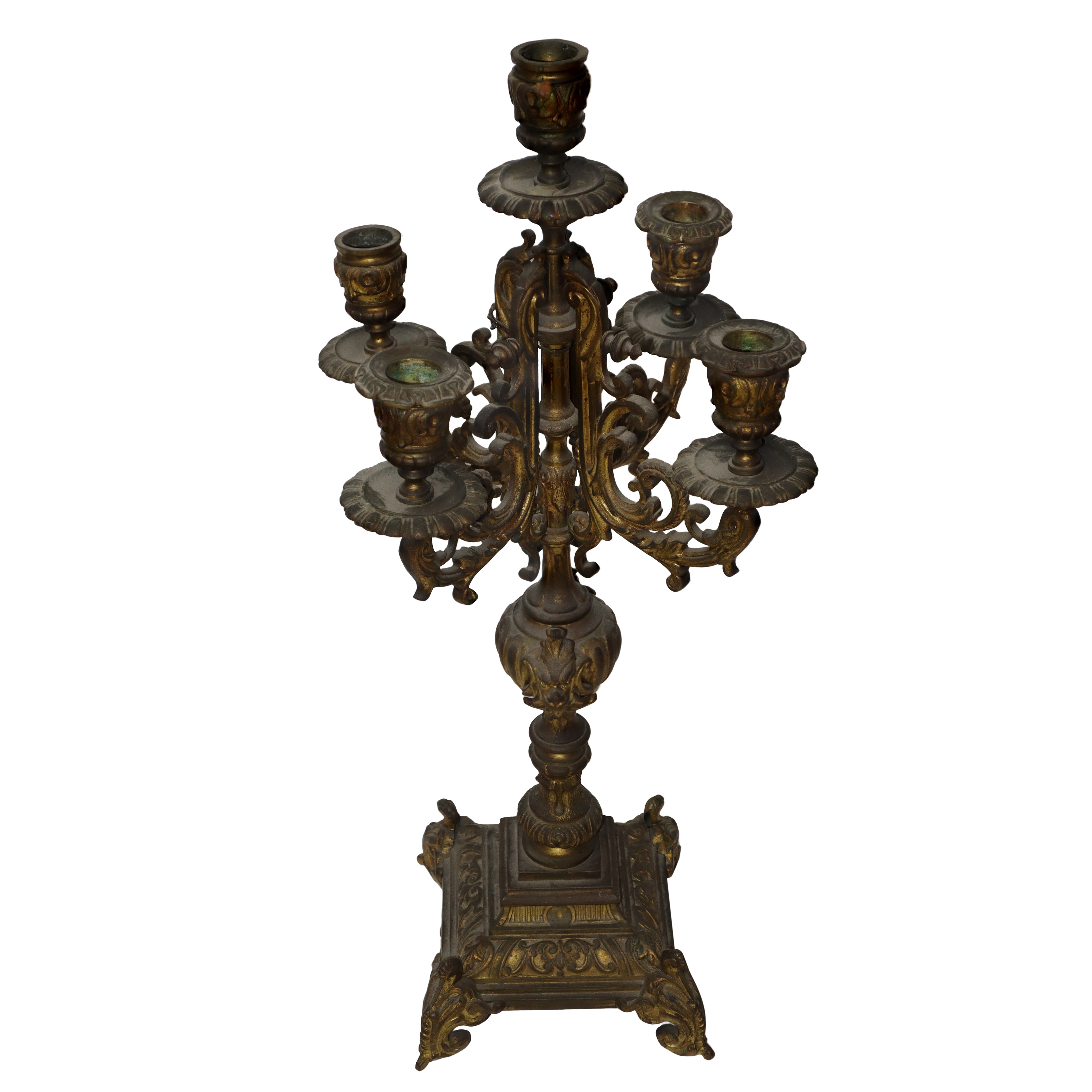 Orologio da tavolo in bronzo dorato a cinque luci con quadrante in porcellana e ottone, XIX secol...