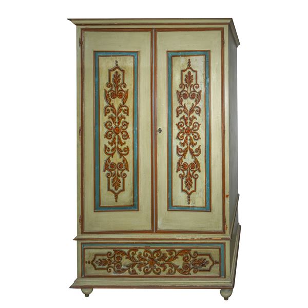 Lacquered and painted wardrobe with two upper doors painted with garlands