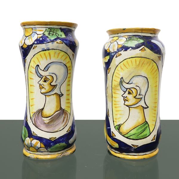 Coppia di albarelli, Bottega Celestino di Bartolo, Caltagirone