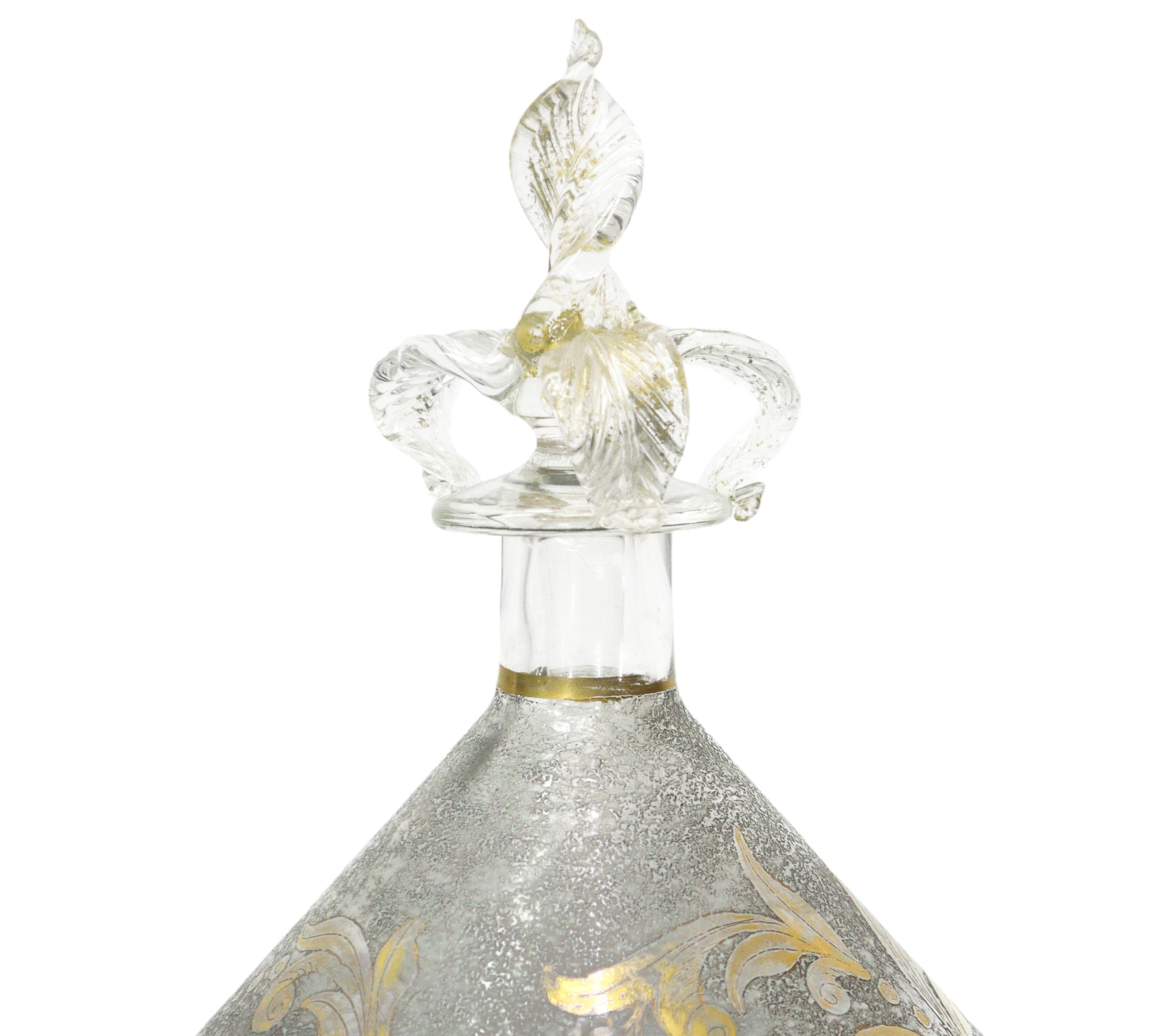 Bottiglia in vetro soffiato di Murano con decori in oro, XX secolo