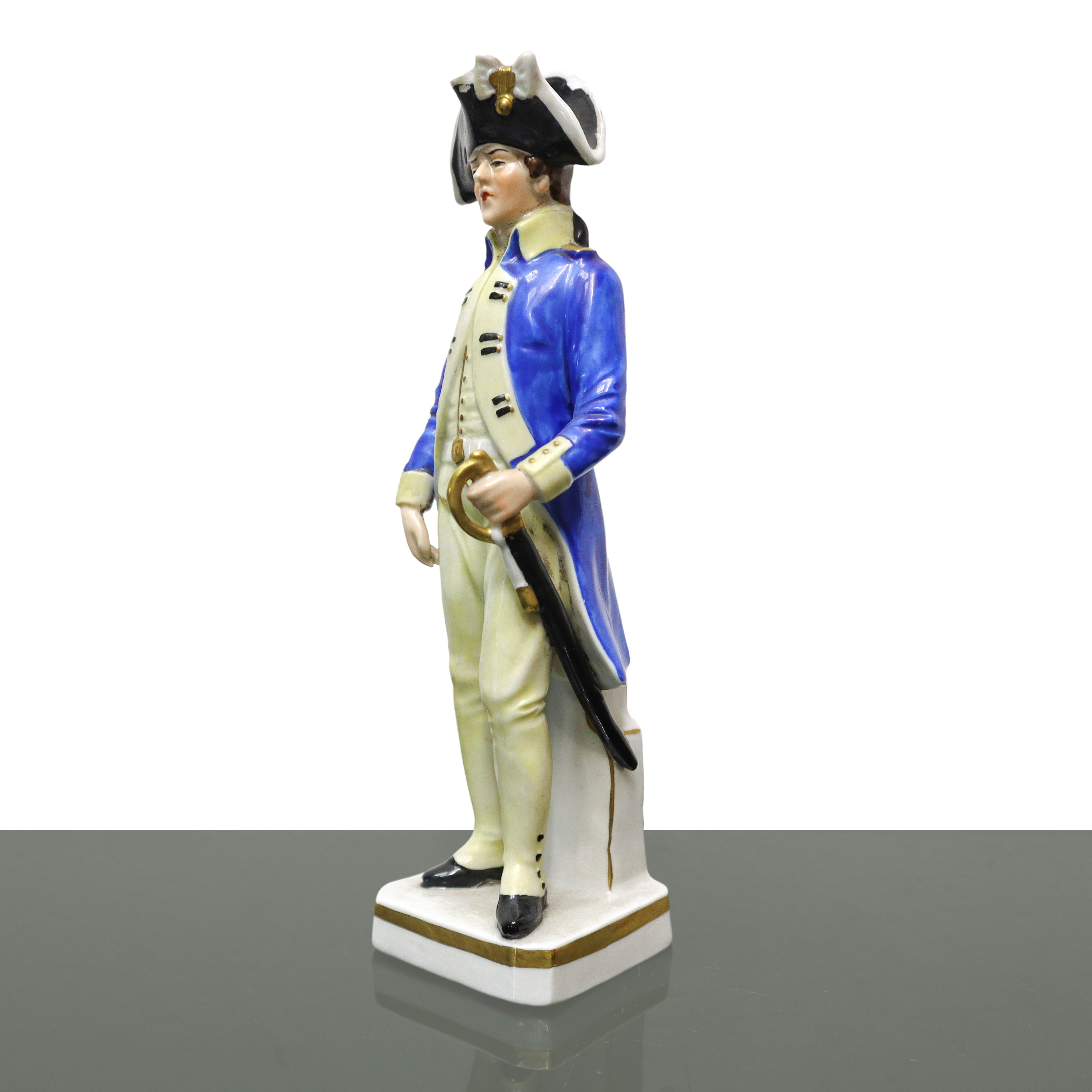 Statua in ceramica Capodimonte di soldato