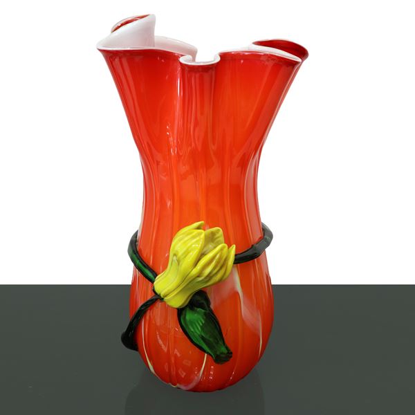 Vaso in vetro soffiato Murano con fiore giallo