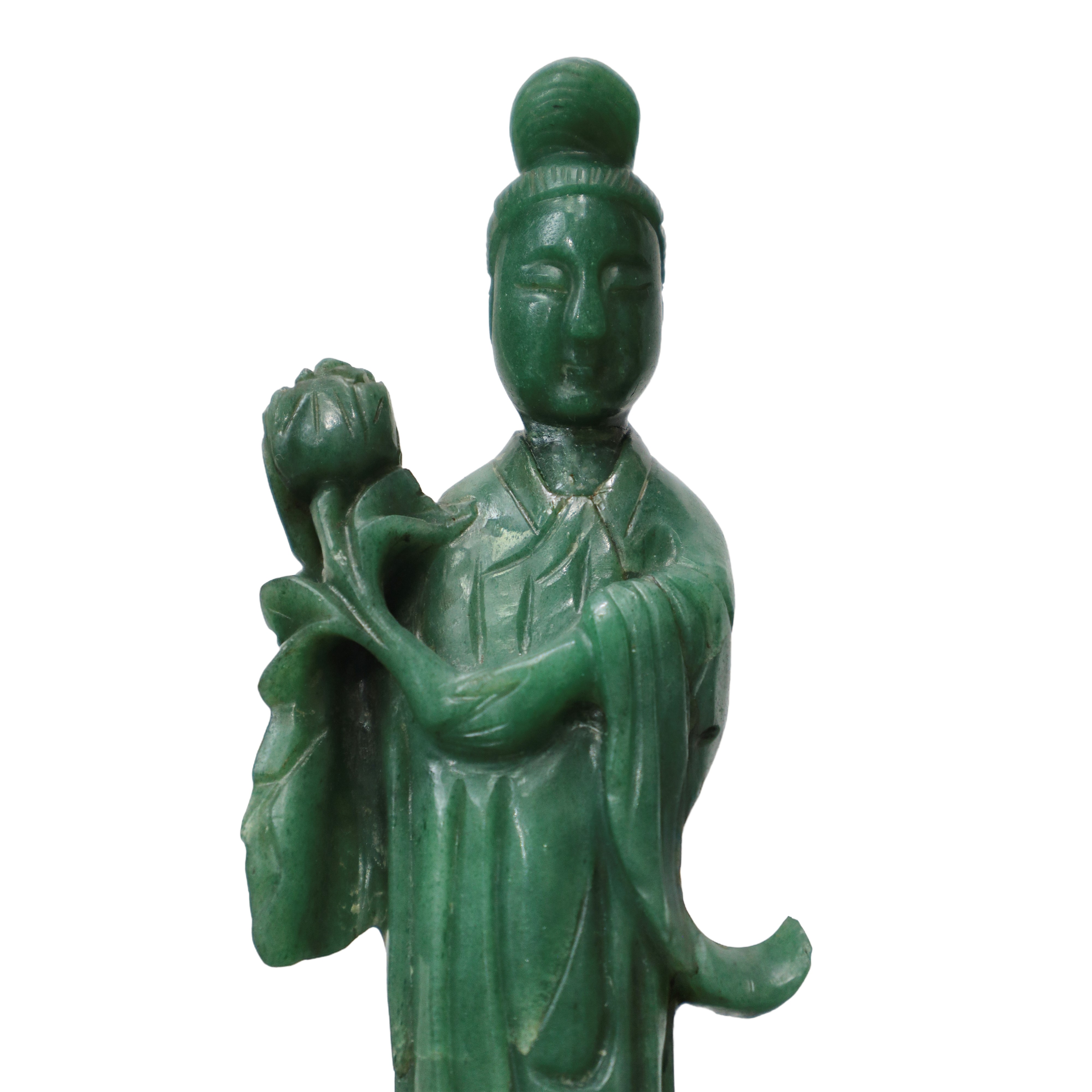 Guanin in giada verde con rosa in mano