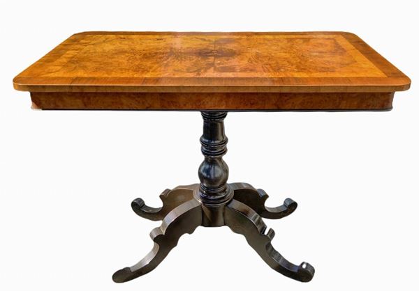 Table rectangular center burl maple, nineteenth century. Inlay central to the surface within reserves in bois de rose, foot with four spokes