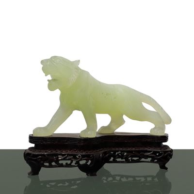 Tigre in Giada Verde Chiaro.