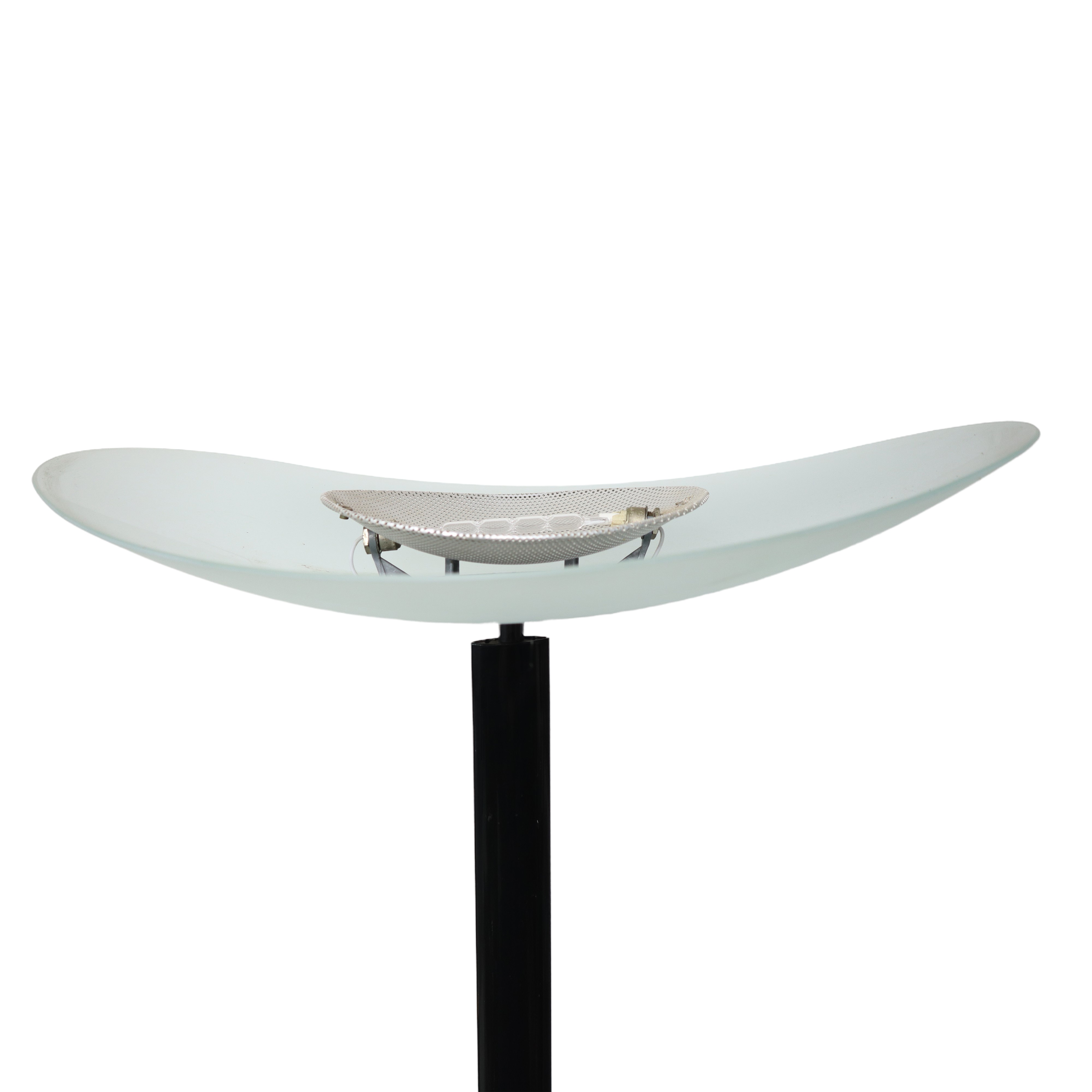 Artemide - Lampada da Terra, Modello Tebe, Struttura in Metallo Laccato Nero, Diffusore in Vetro ...