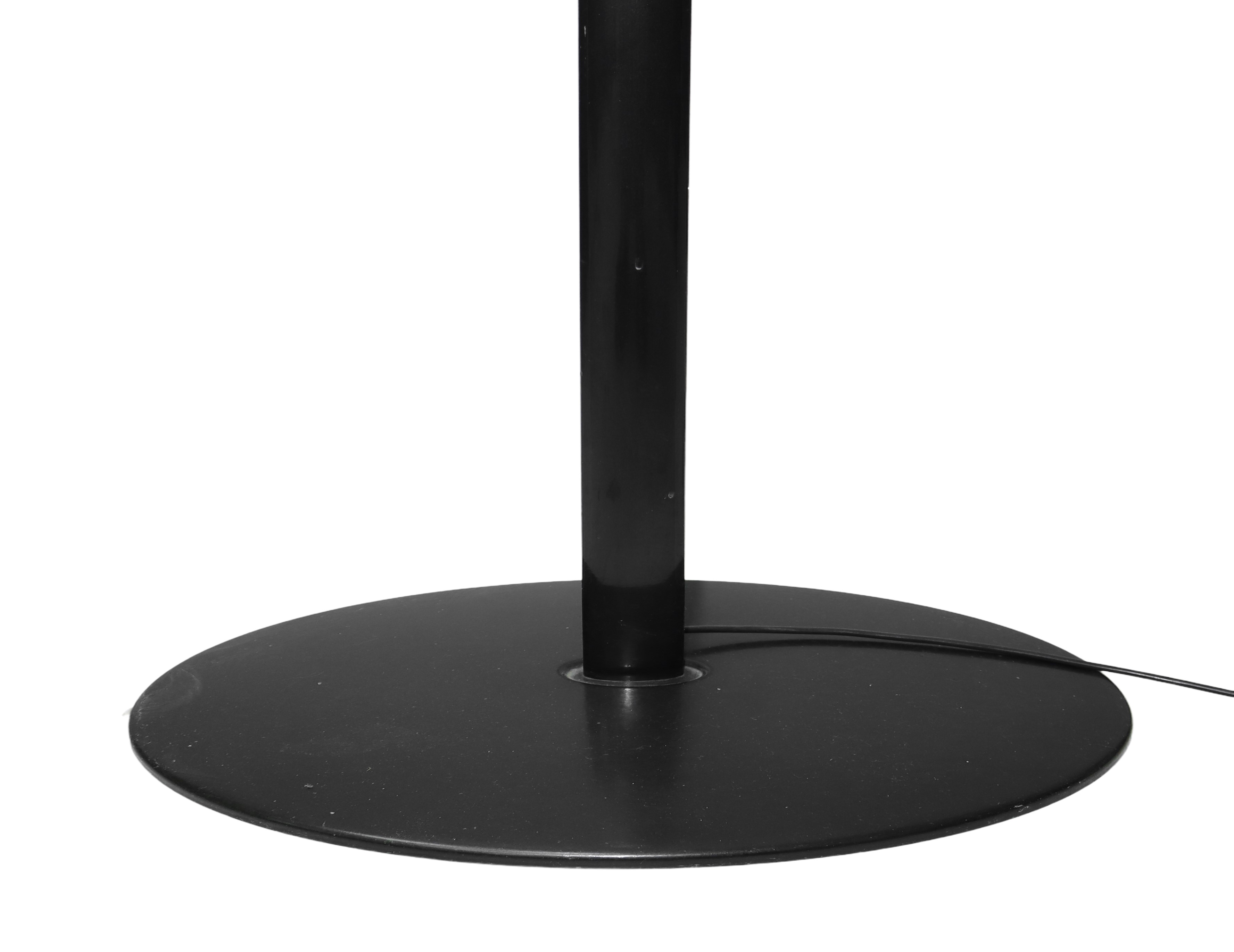 Artemide - Lampada da Terra, Modello Tebe, Struttura in Metallo Laccato Nero, Diffusore in Vetro ...