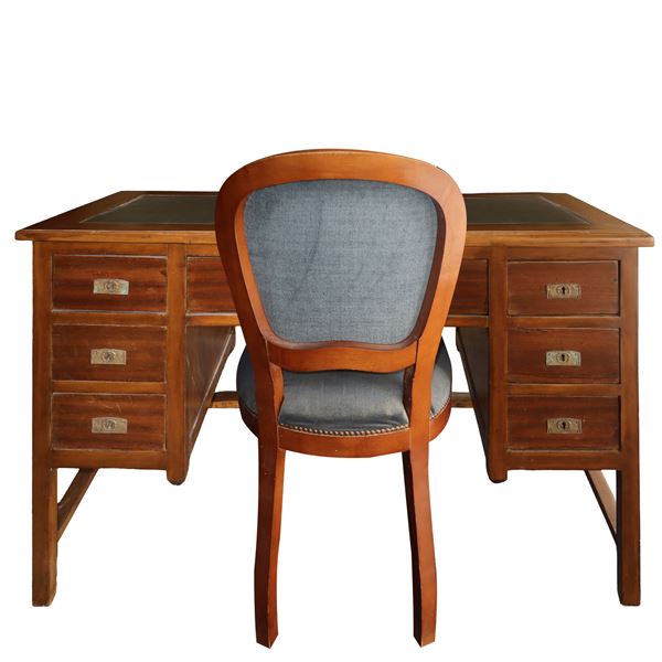 Desk with chair in mahogany wood