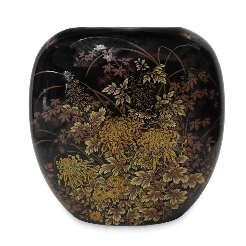 Shibata Japan - Vaso in Porcellana, Base Nera con Decorazioni Floreali Dorate