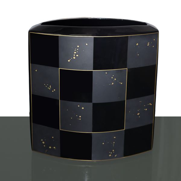 Rosenthal - Vaso design Studio Line in porcellana nera decori a quadri lucidi e opachi, dettagli dorati