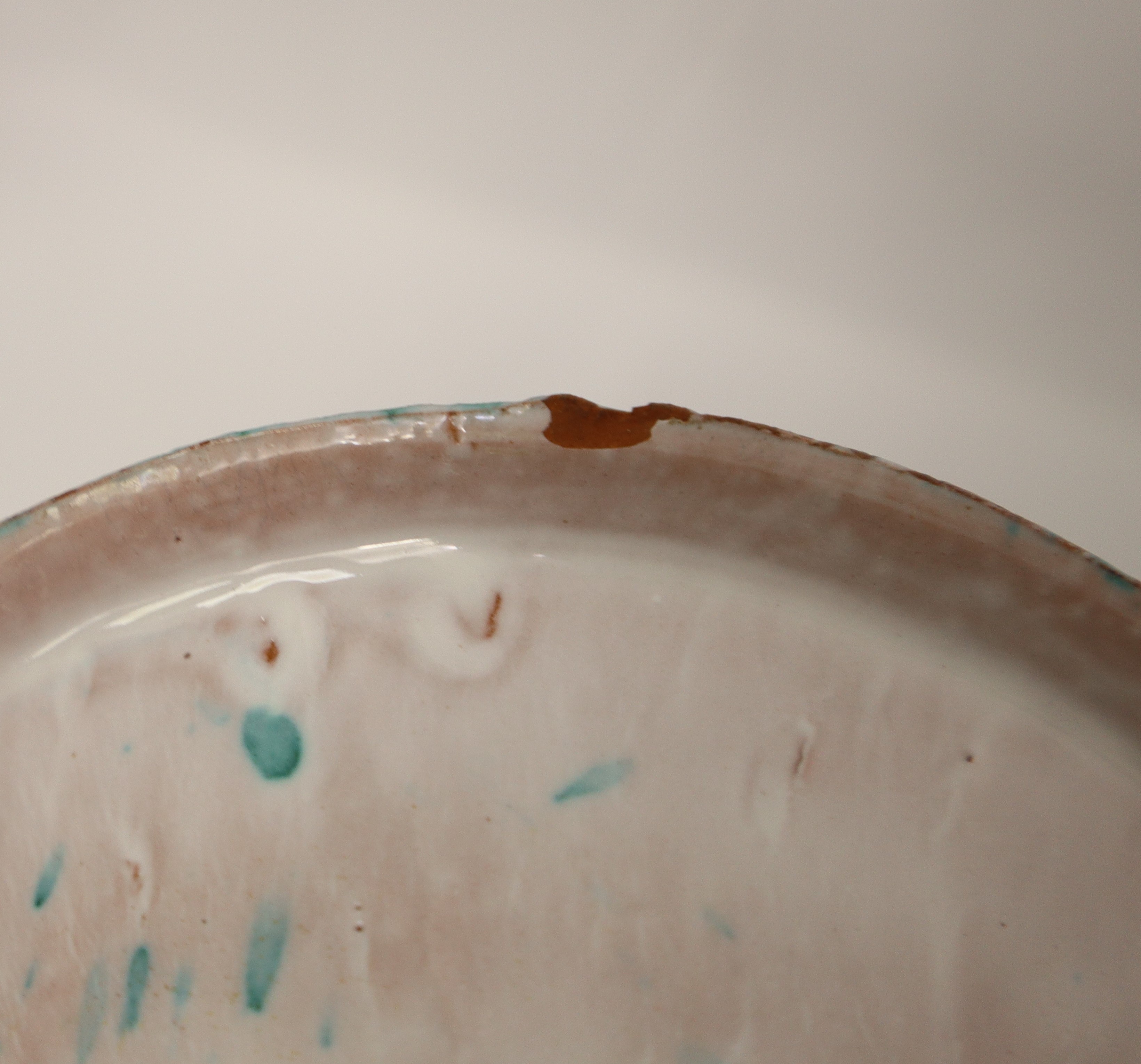 N° 6 lemmi in terracotta spugnate verdi a fondo bianco, Caltagirone