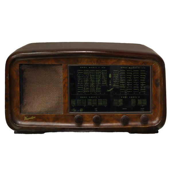 Magnadyne SV63 radio