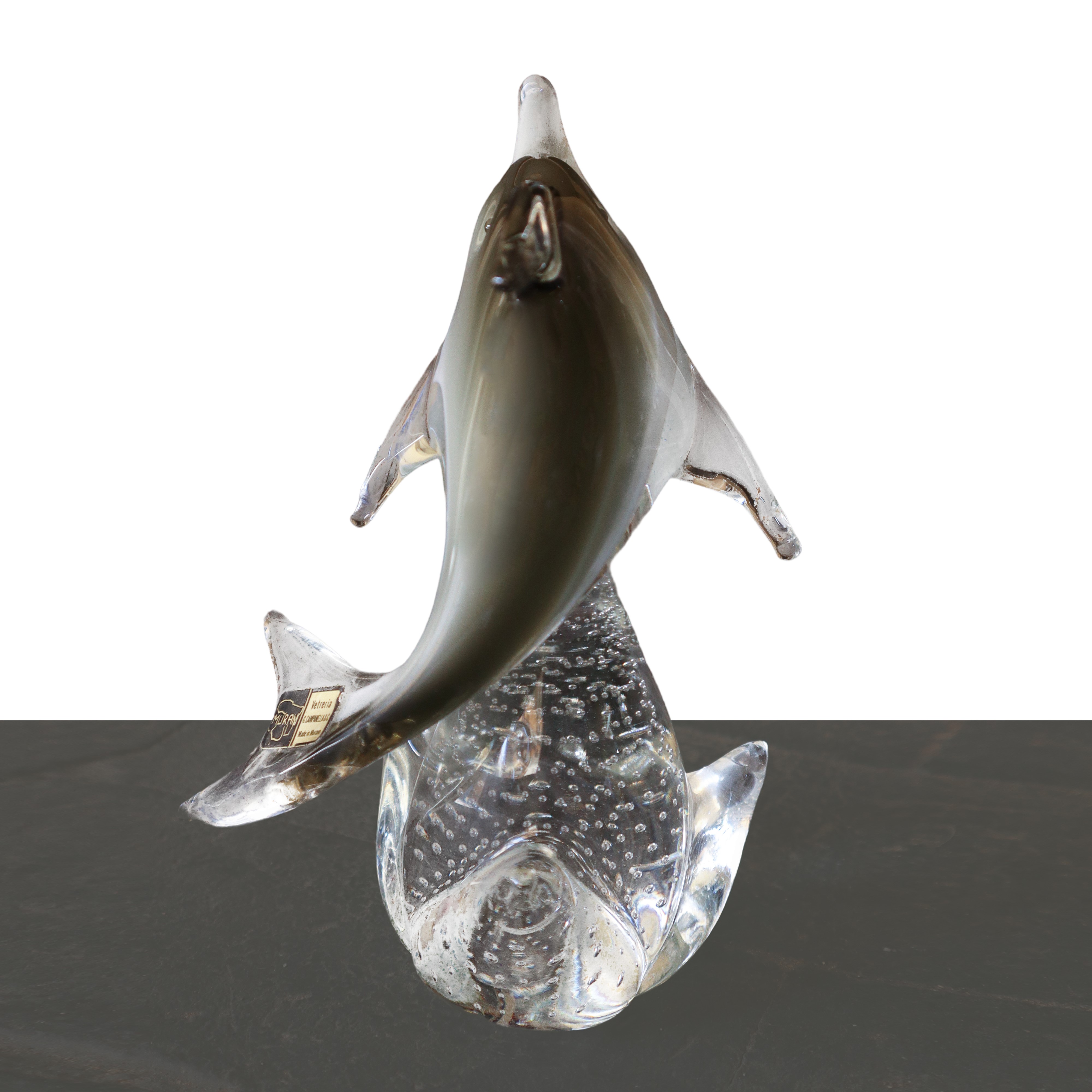 Squalo in vetro di Murano sommerso con base bullicante