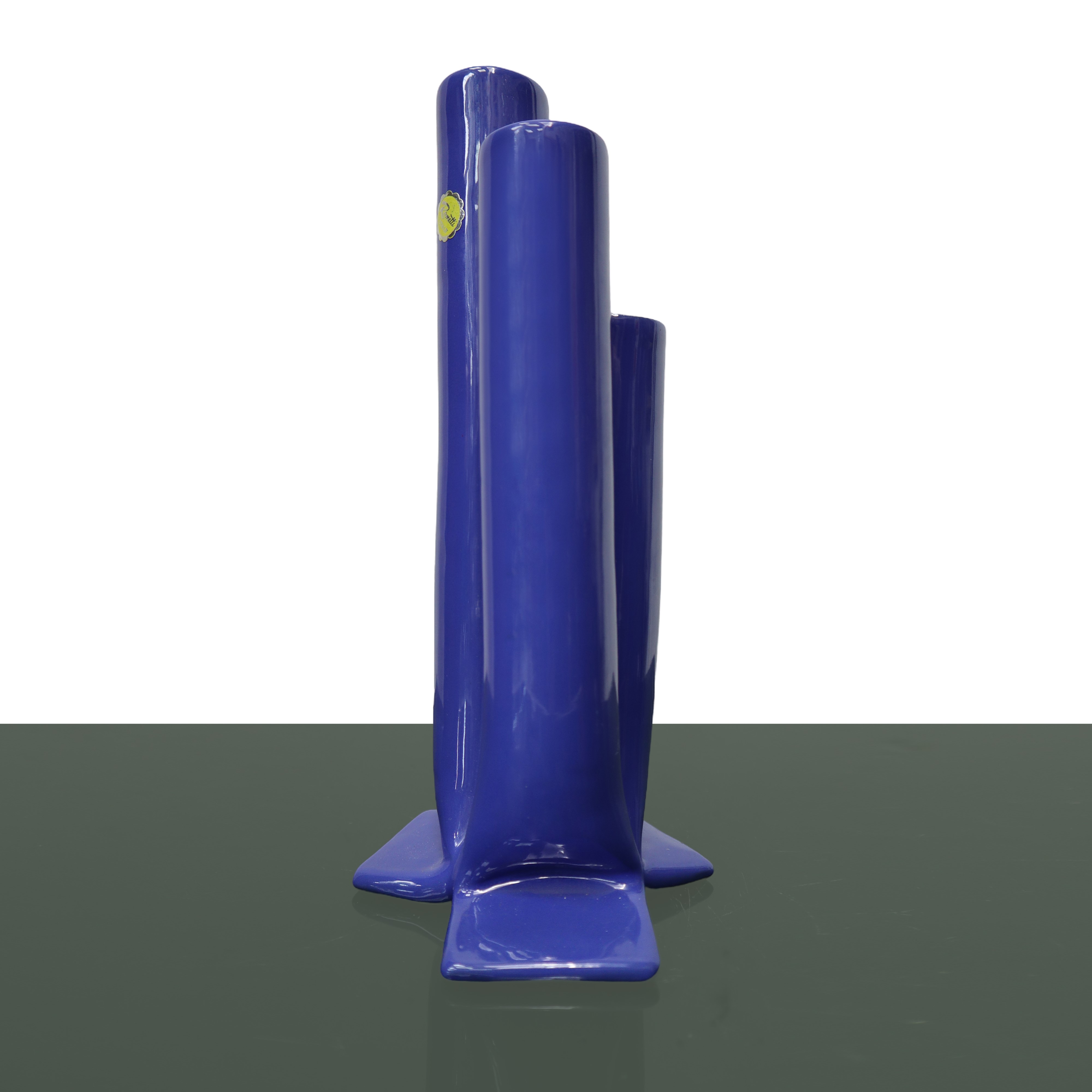 Vaso in ceramica smaltato nei toni del blu, con tre monofiore