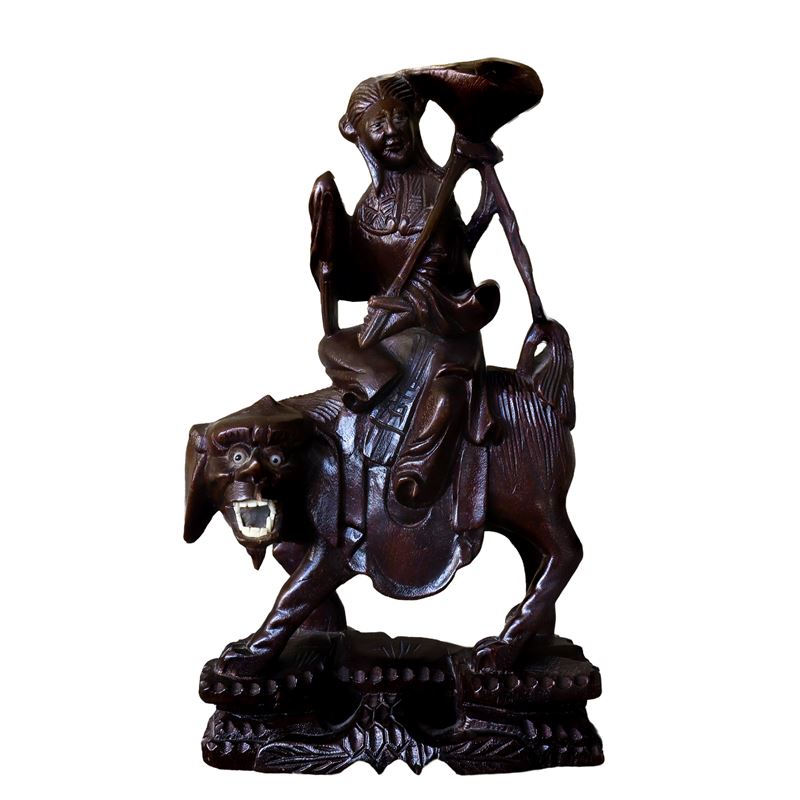 Statuina Asiatica in Legno Uomo che Cavalca Animale Mitologico