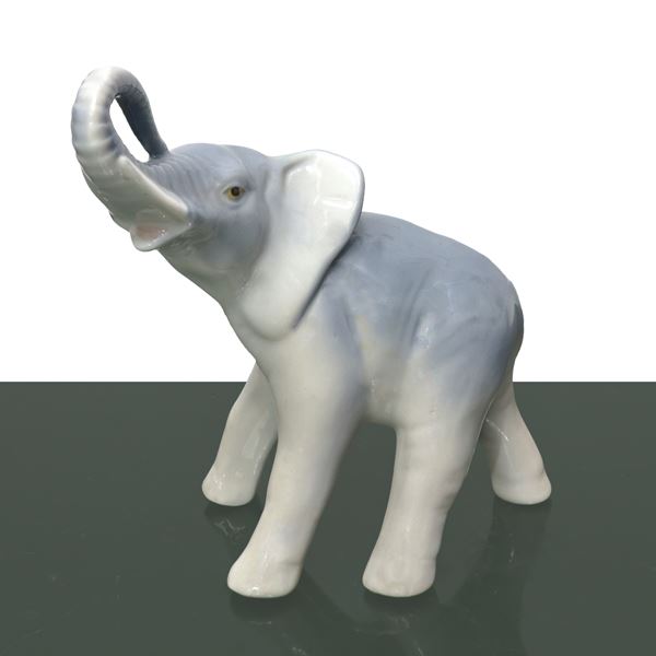 Porcelanas Casades - Porcelain elephant