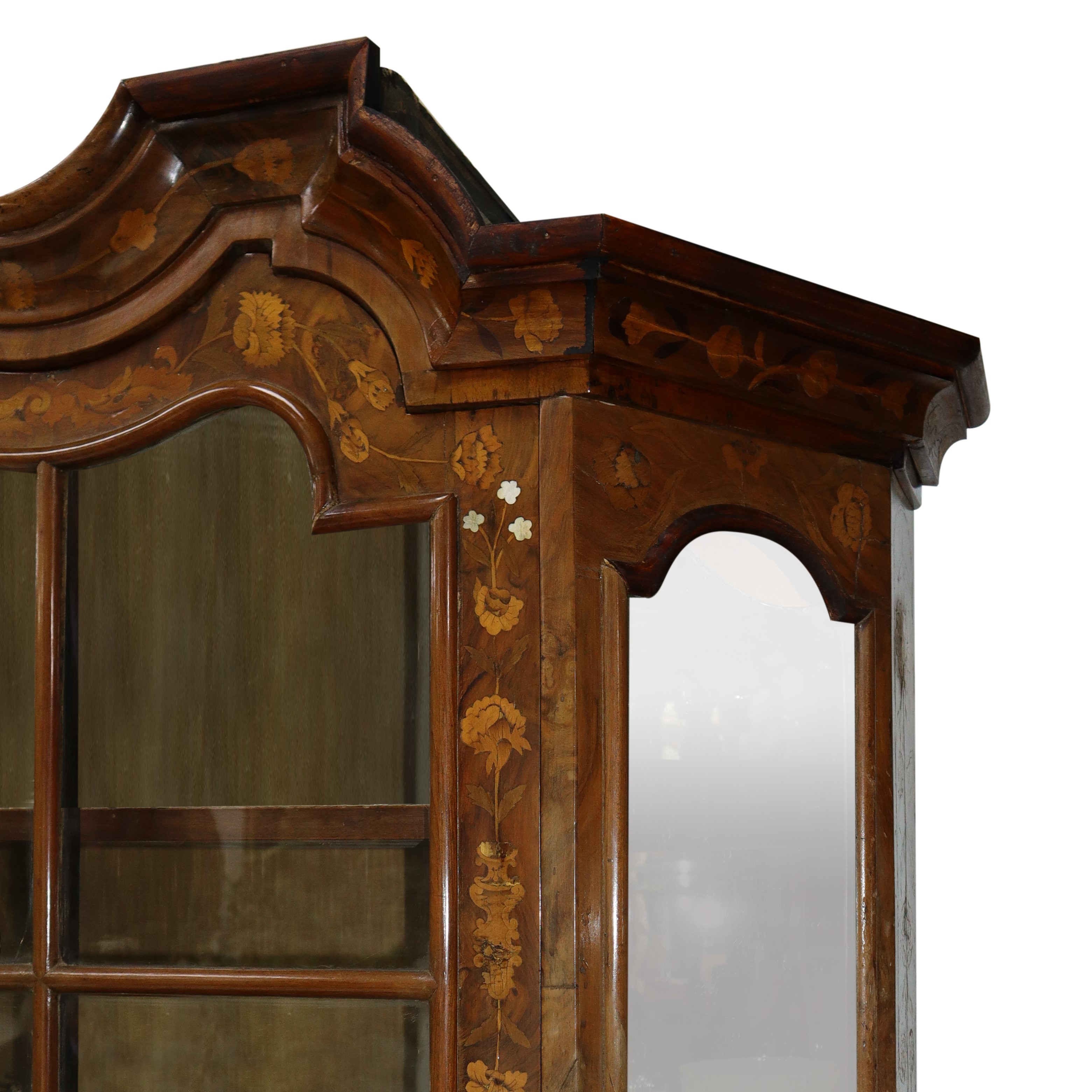 Credenza olandese, intarsiata a motivi floreali, fine XVIII secolo
