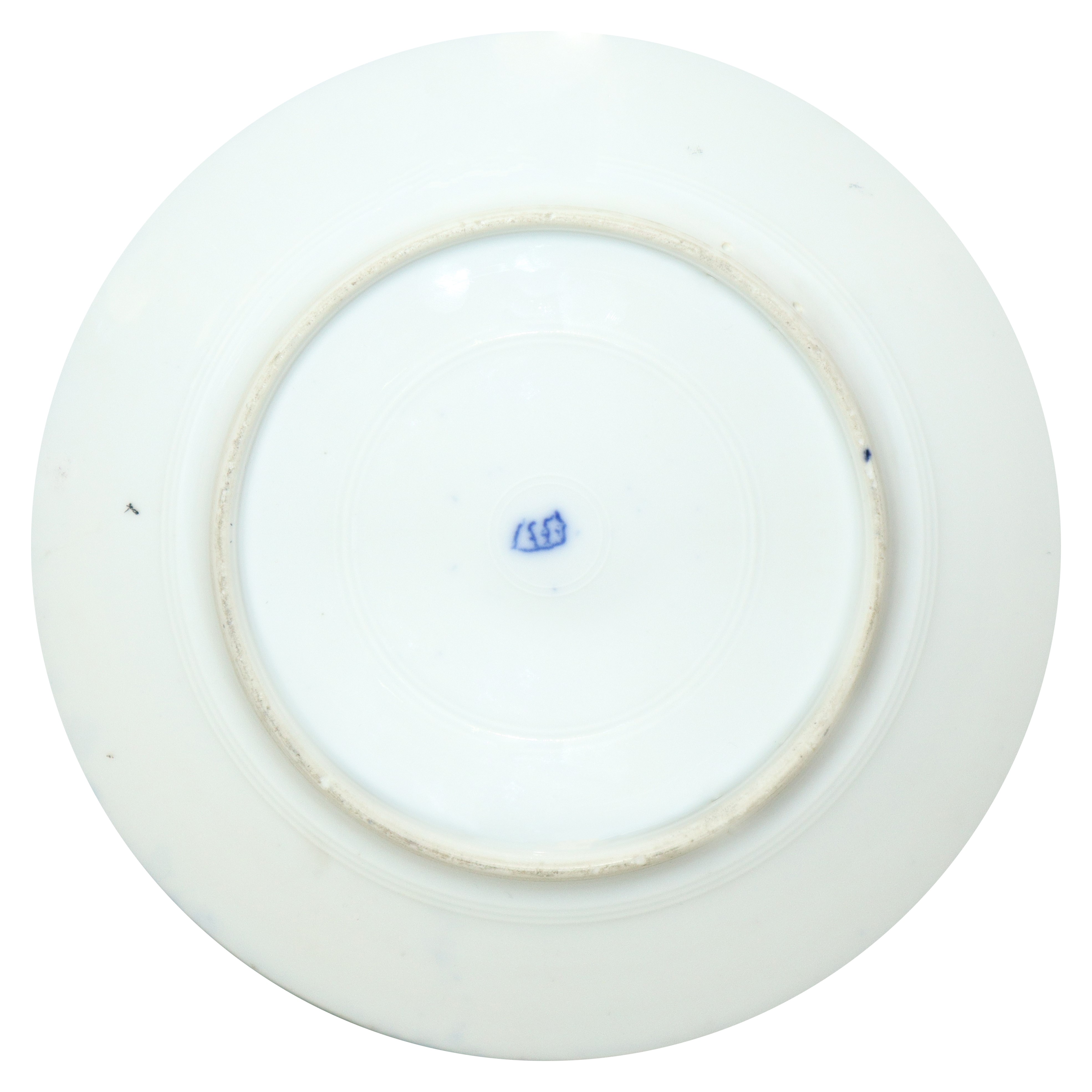 Coppia di Piatti da muro in porcellana di Vienna, con decoro in oro zecchino sulla tesa