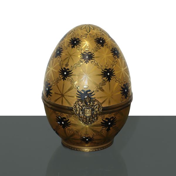 Fabergé egg in gold-painted porcelain, reproduction of the original from 1897