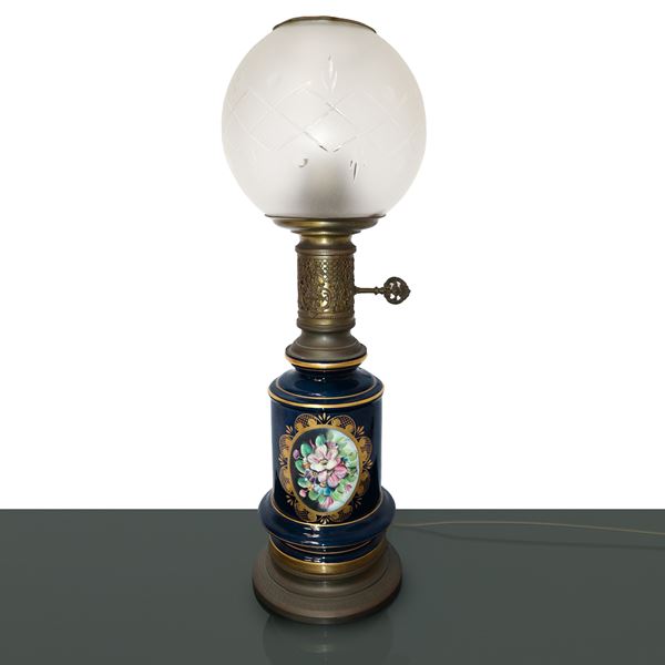 Lume a petrolio in porcellana blu 