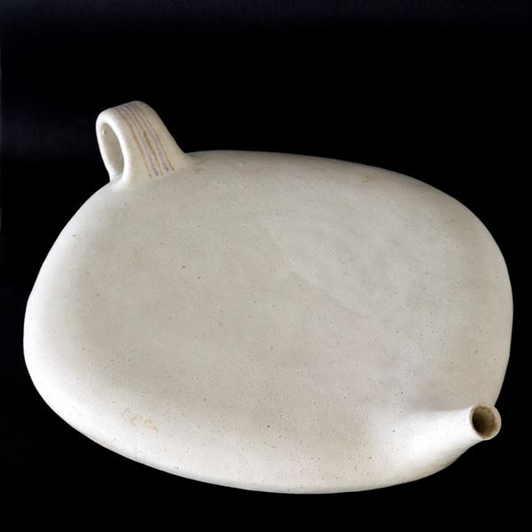 Bruno Gambone : Teiera  (1994)  - Ceramica - Asta Asta Collezione Ceramiche Postmoderne PrimeDiCopertina - Casa d'aste La Rosa
