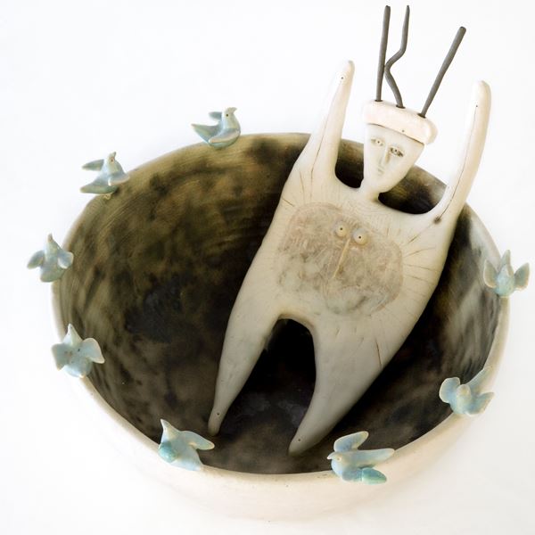 Riccardo Biavati : Il maestro di volo  (1994)  - Argilla semirefrattaria, smalti, ossidi - Asta Asta Collezione Ceramiche Postmoderne PrimeDiCopertina - Casa d'aste La Rosa