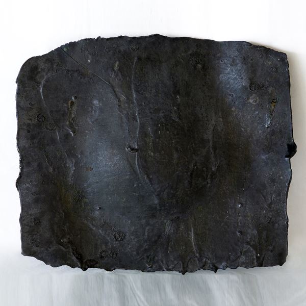 Nedda Guidi : Foglio  (1963)  - Smalti metallizzati in sovrapposizione - Asta Asta Collezione Ceramiche Postmoderne PrimeDiCopertina - Casa d'aste La Rosa