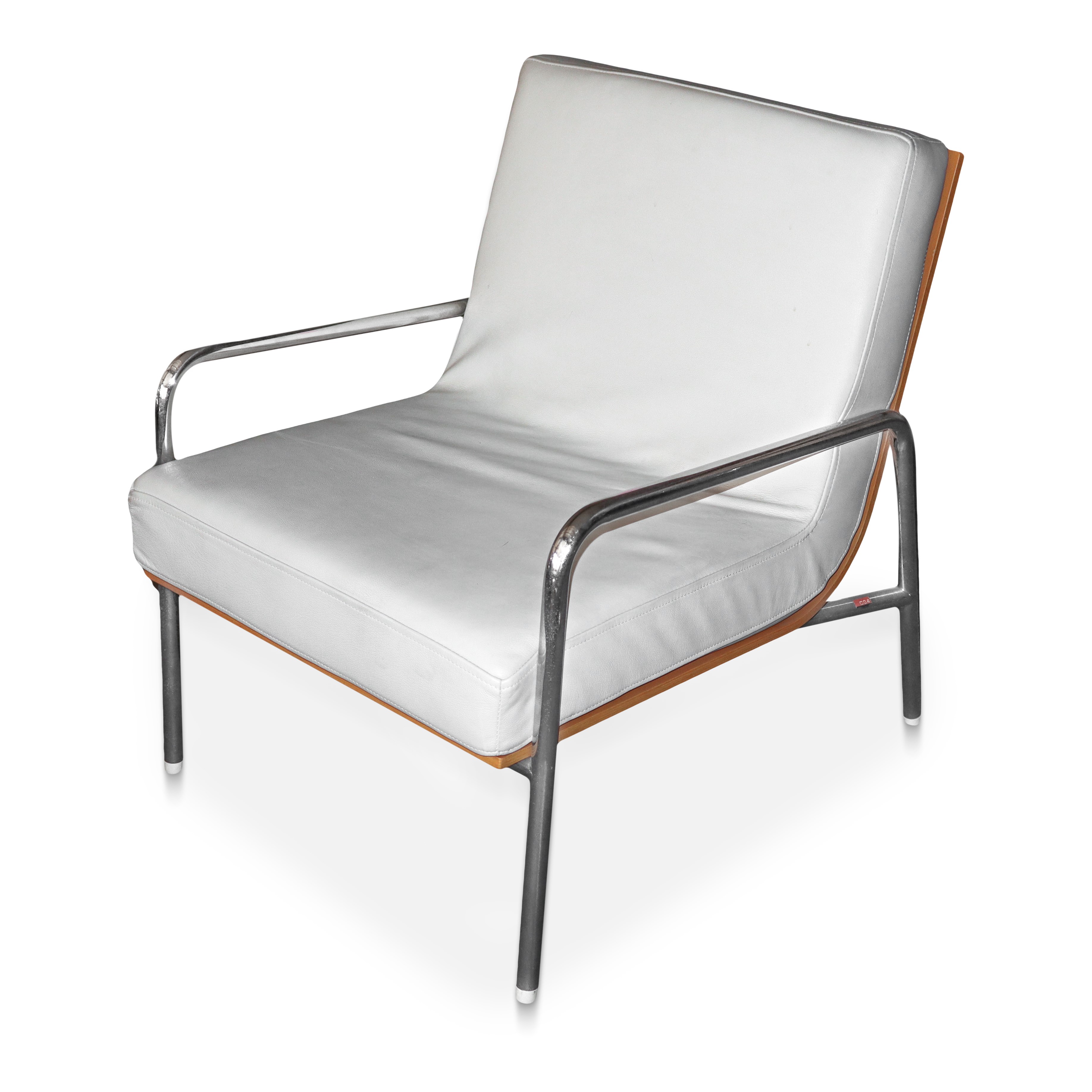 Poltrona prod. italiana Alivar con struttura cromata e tappezzeria in pelle bianca e schienale di...