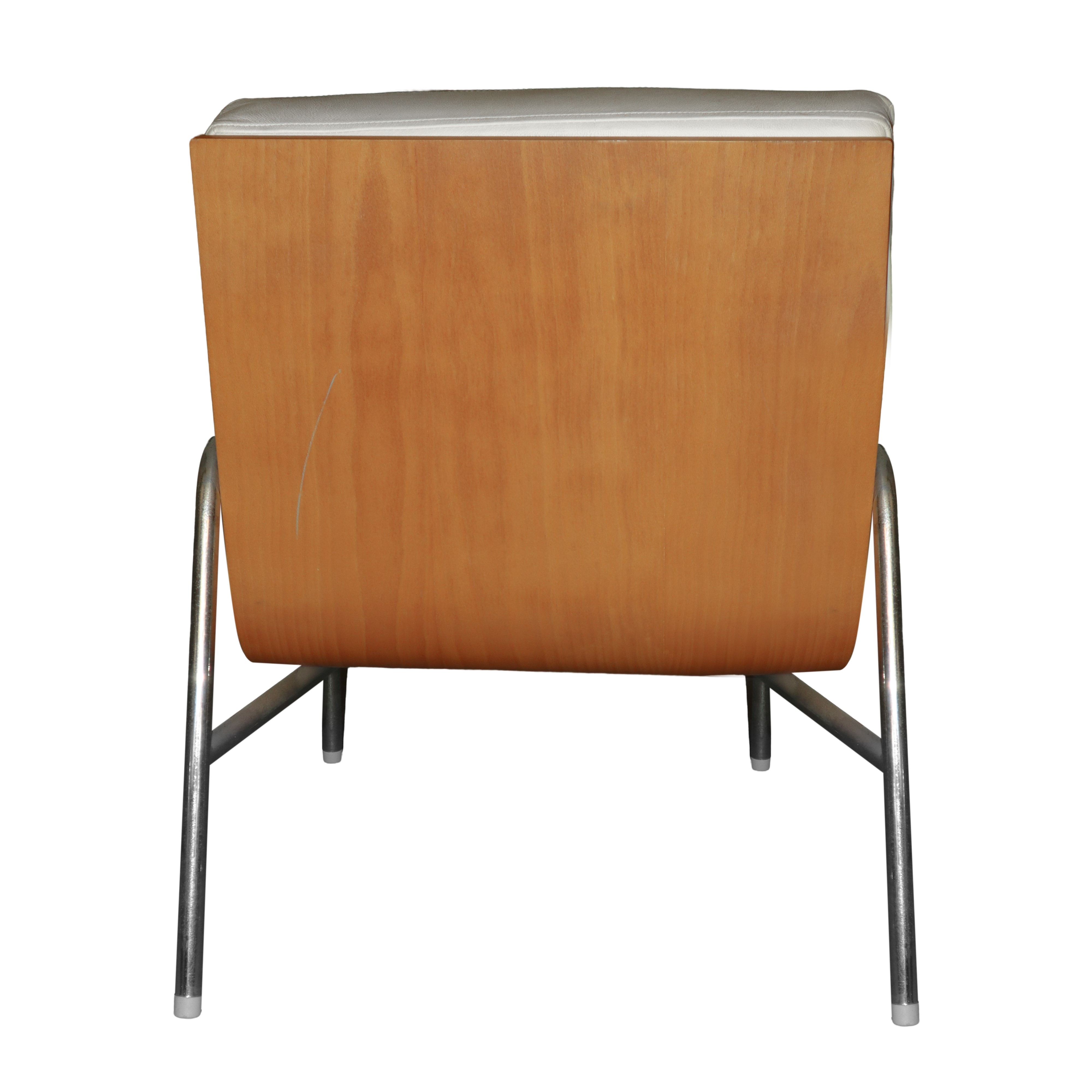 Poltrona prod. italiana Alivar con struttura cromata e tappezzeria in pelle bianca e schienale di...