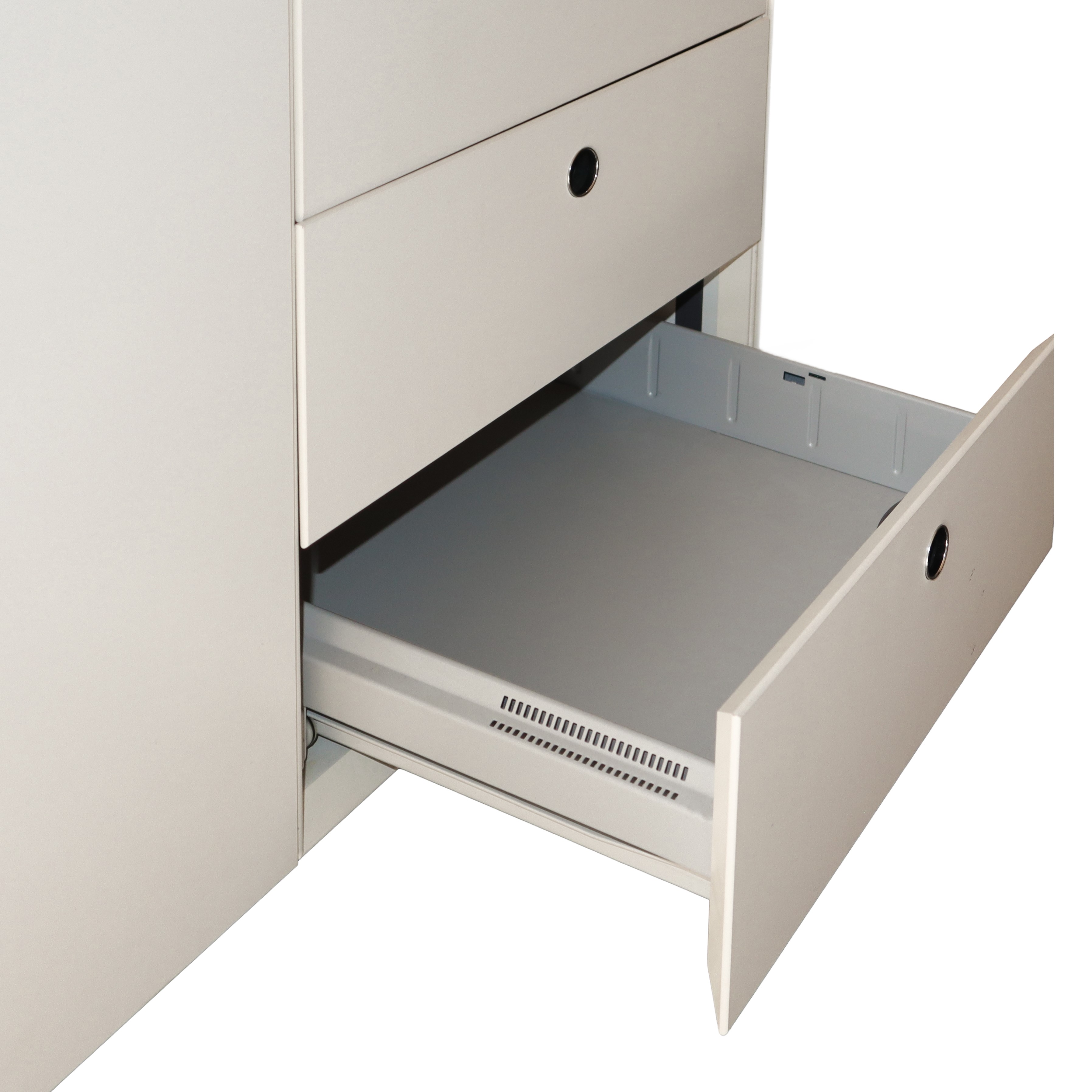 Credenza bassa laccata bianca con quattro cassetti centrali, sportelli laterali e piano in vetro