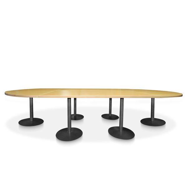 TR by Fantoni - Tavolo da riunione in legno di rovere chiaro con piano componibile