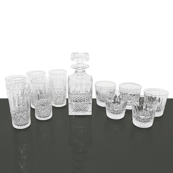 5 cocktail glasses, 5 whiskey glasses and a Tommy model bottle