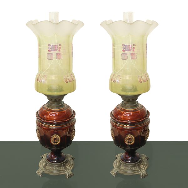Pair of oil lamps, with Art Nouveau decorations