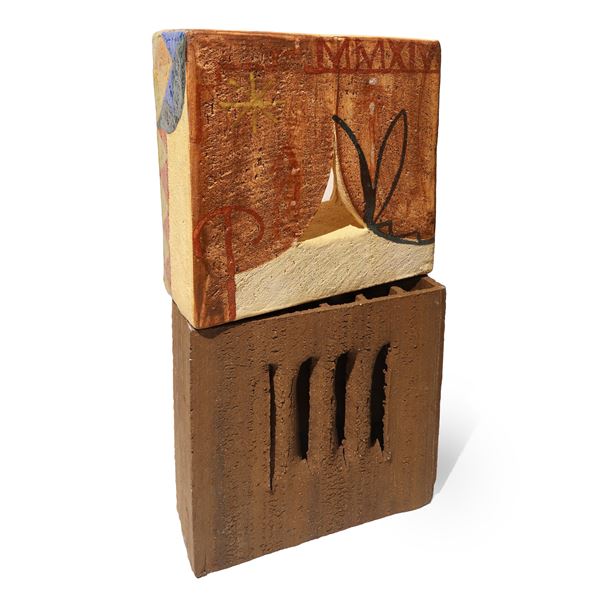 Alessio Tasca e Lee Babel : Murale (50 formelle), n. 2 formelle  (2014)  -  a lastra (formelle realizzate da Lee Babel) a trafila (formelle realizzate da Alessio Tasca) - Asta Asta Collezione Ceramiche Postmoderne PrimeDiCopertina - Casa d'aste La Rosa