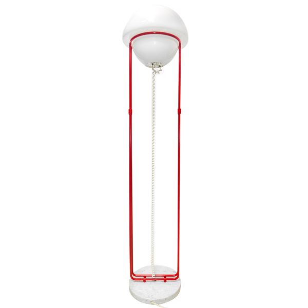 Lampada da terra in vetro opalino bianco e metallo laccato, base in marmo