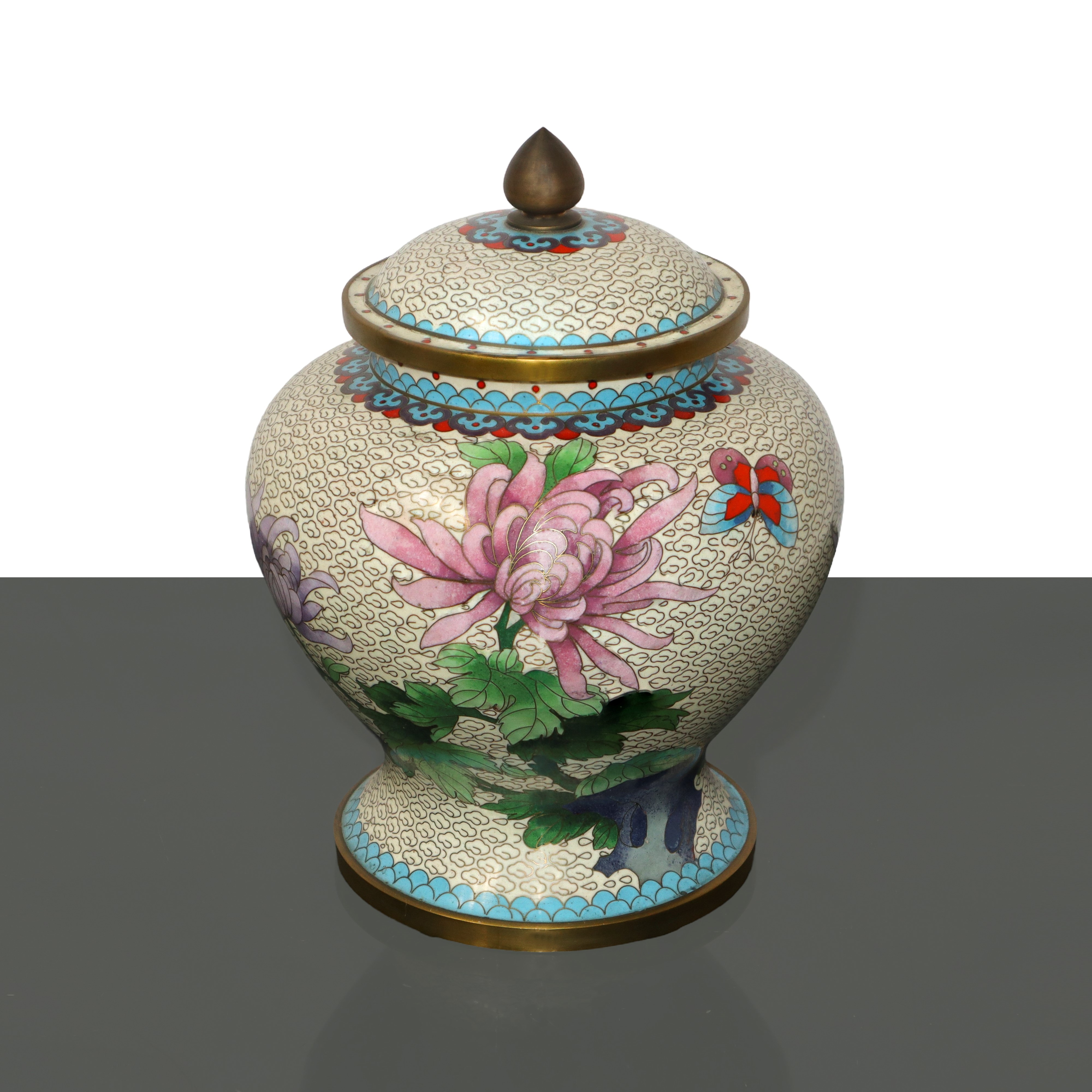 Coppia di poutiche cinesi cloisonne con raffigurazioni floreali