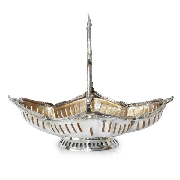 Basket - fruit bowl in silver metal. End of the 19th century