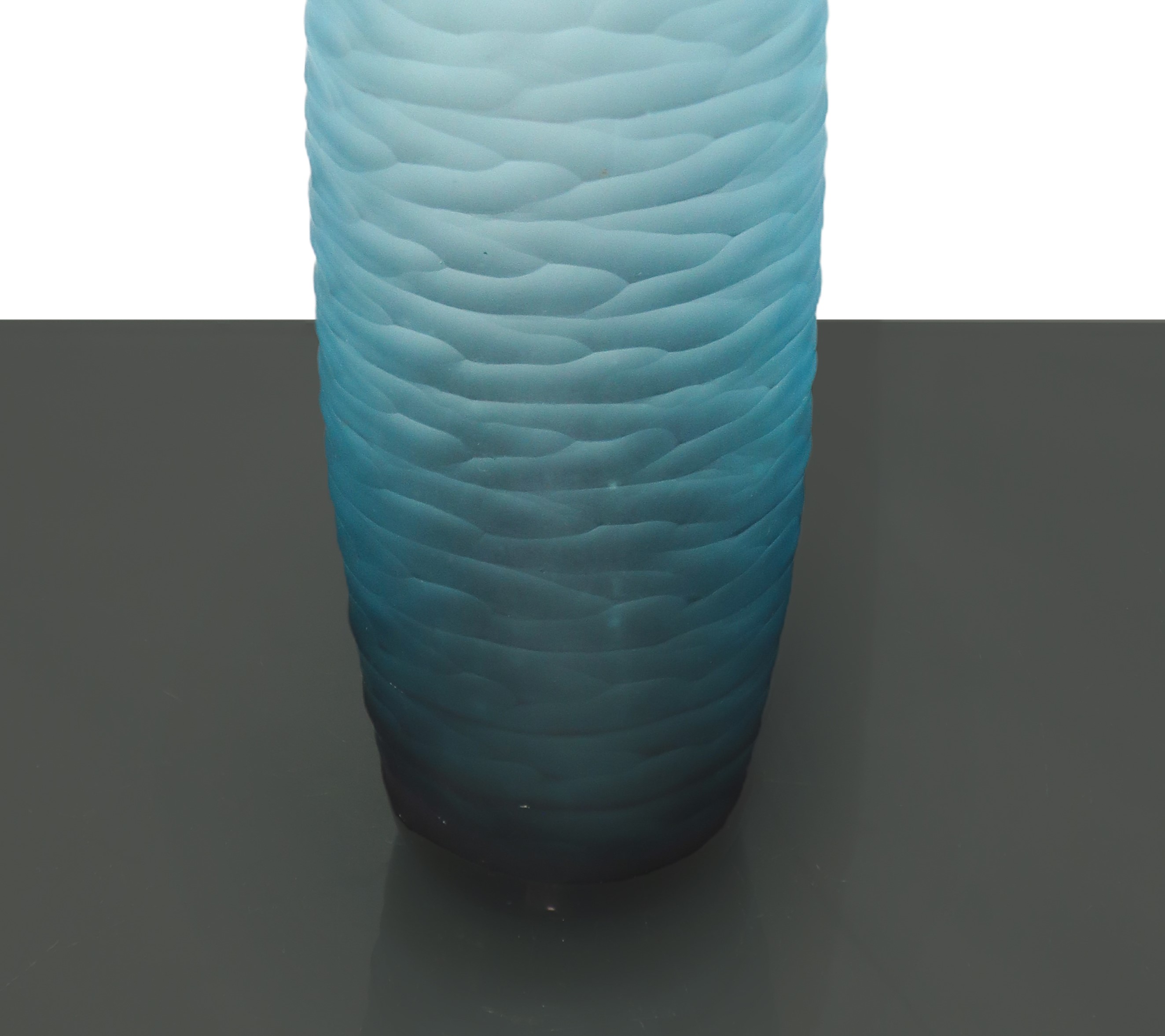 Vaso Oblugo in Vetro Azzurro Opaco nello Stile Carlo Scarpa